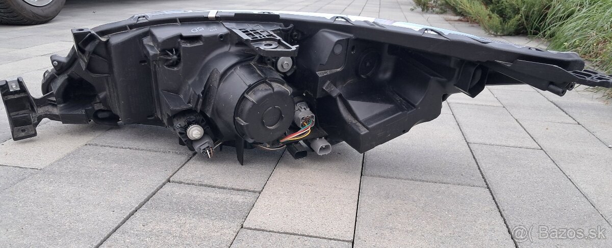 Pravý predný svetlomet Mitsubishi Eclipse Cross - 5