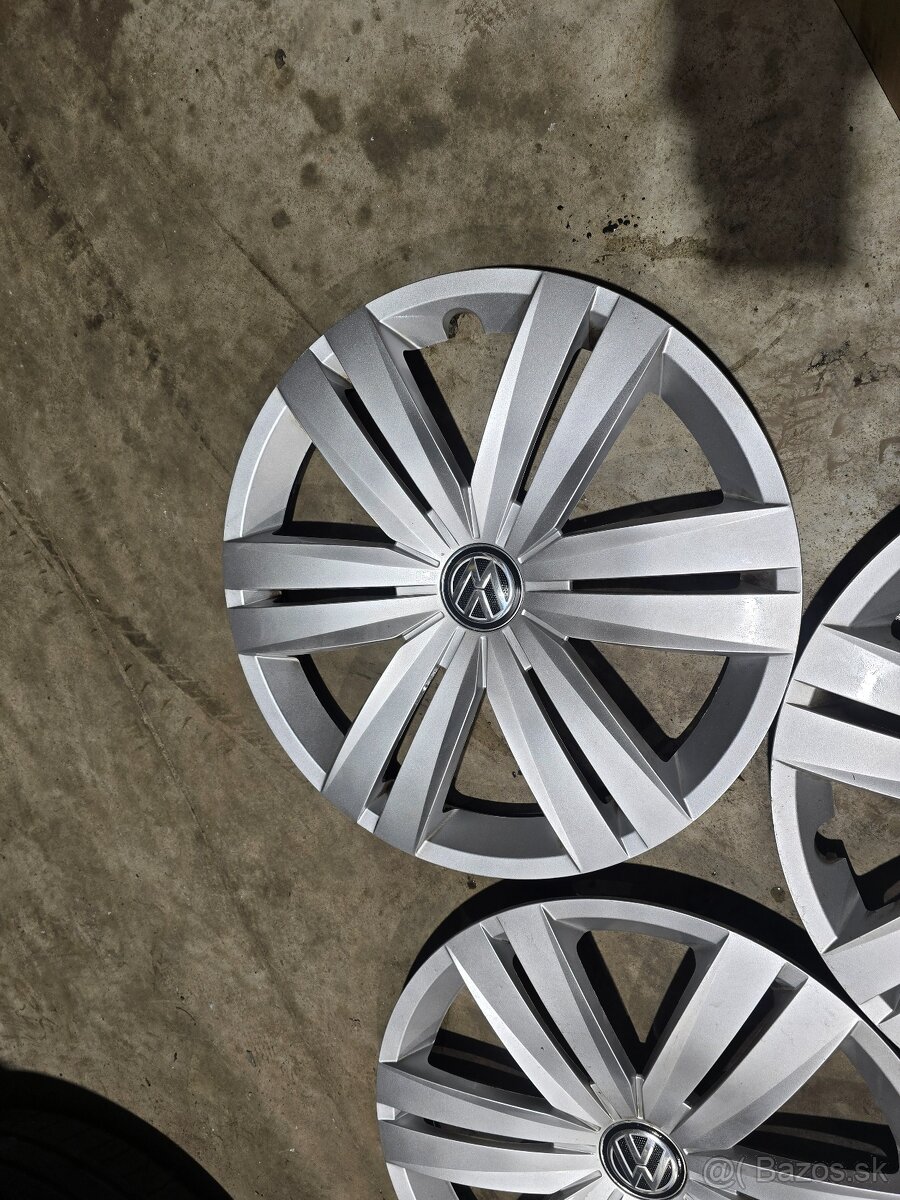 Puklice Volkswagen 16" - 5