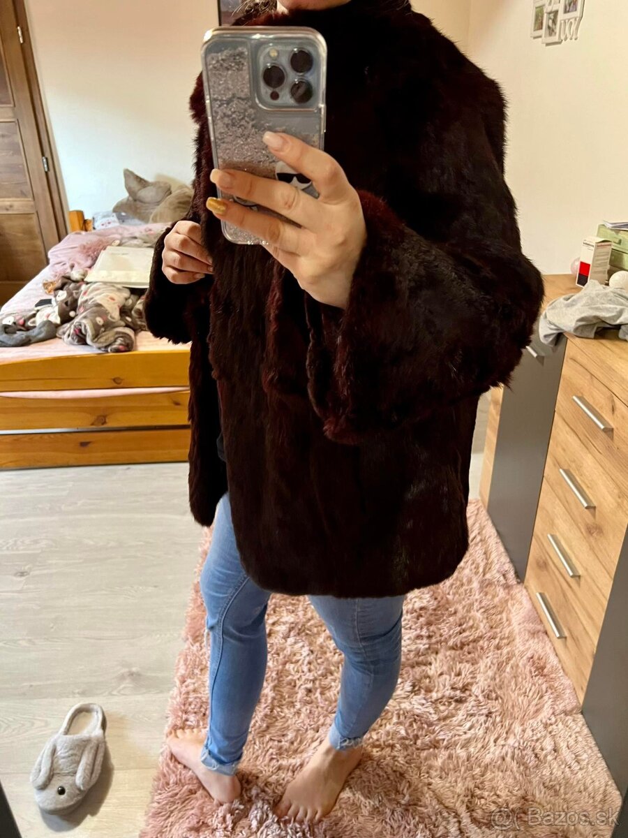 pravy zimny kozusinovy kabat-kozuch burgundy - 5