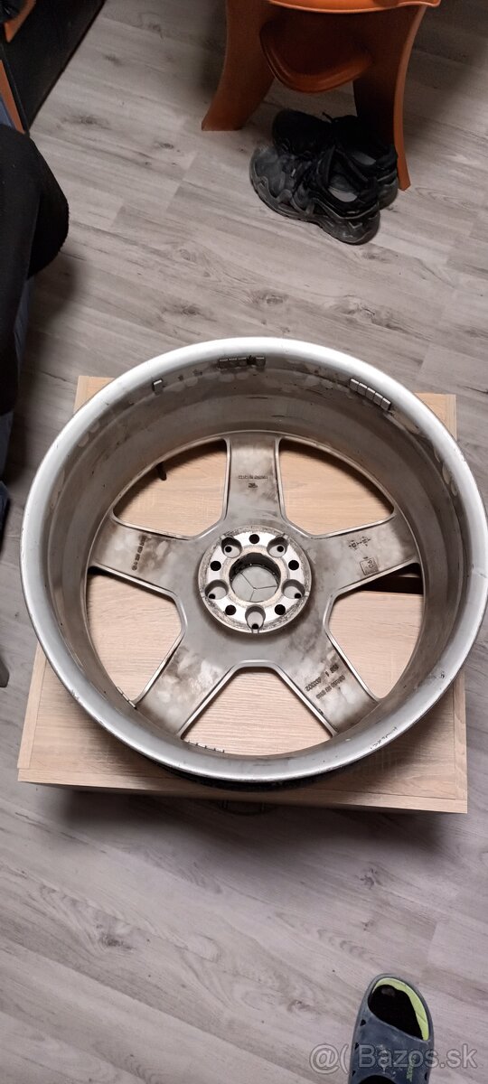 Mercedes AMG disky r20 - 5