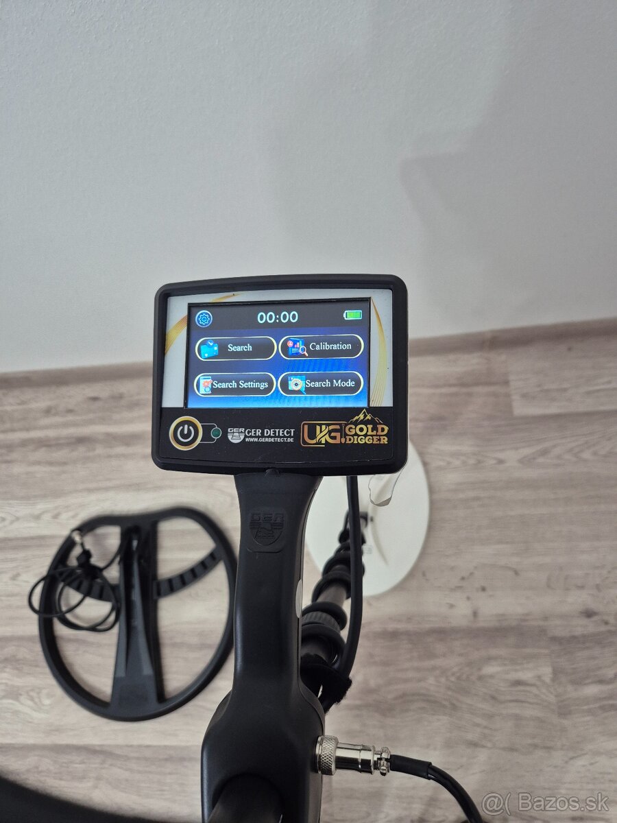 NOVA ZĽAVA Detektor kovov UIG GOLD DIGGER - 5