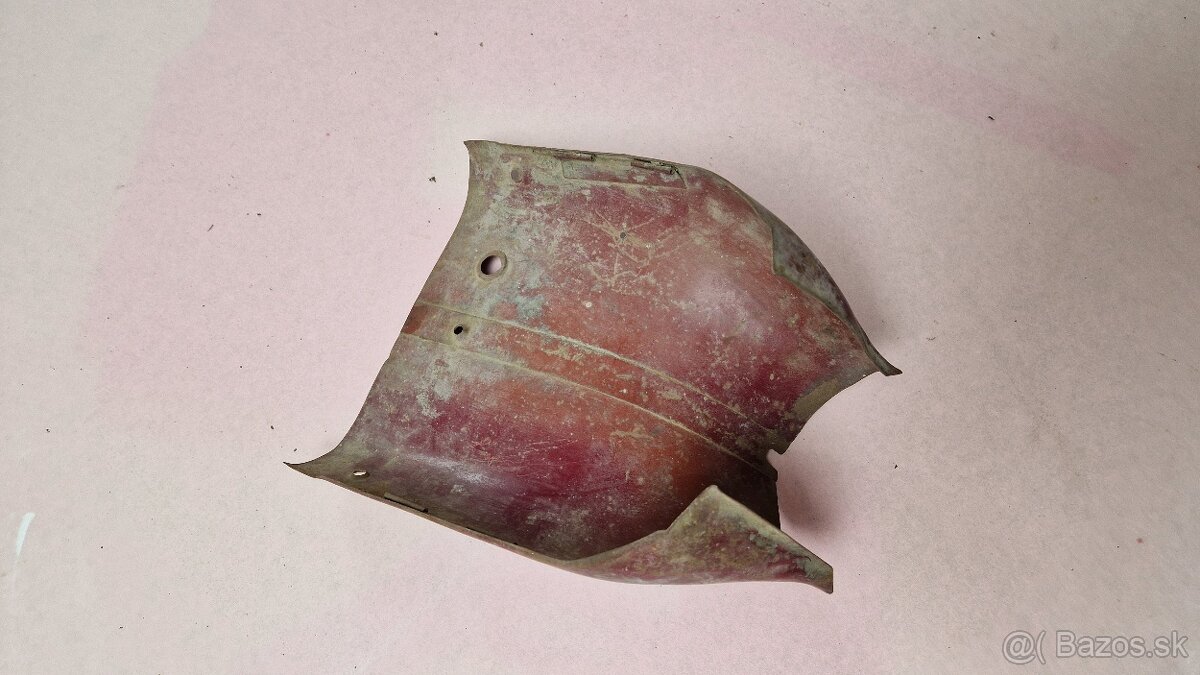 Prsíčka Jawa 550 Ľavostraný karburátor - vrchný diel - 5