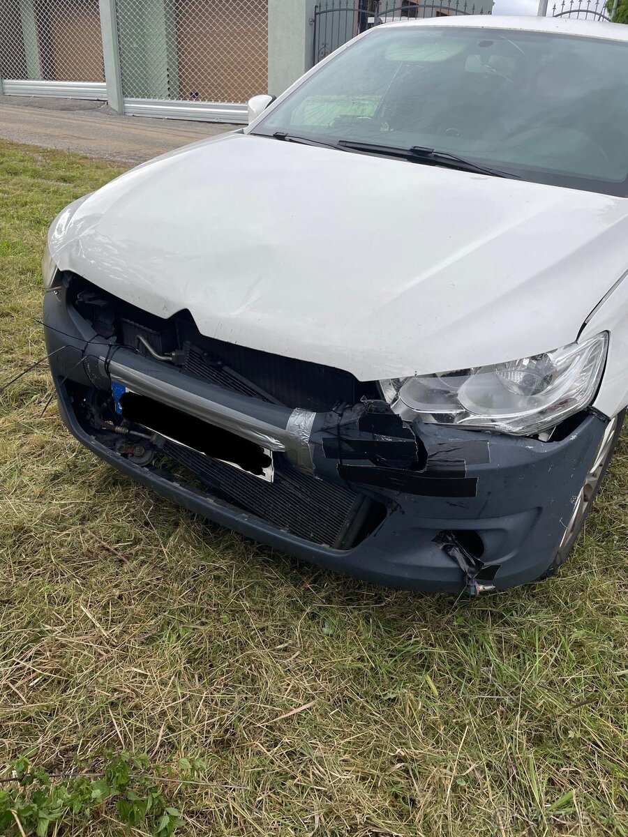 Citroën c-elysee 1.6 - havarované - 5