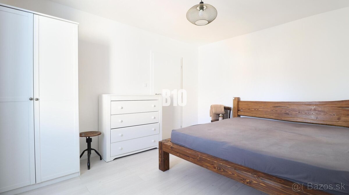 3 izbový kompletne zrekonštruovaný byt v centre mesta na pre - 5