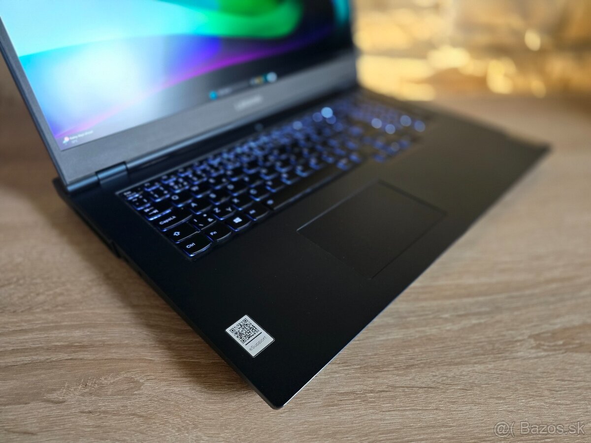 Lenovo Legion 17" Ryz 7/ RTX 3070 8GB/ 16GB RAM/ 1,5T - 5