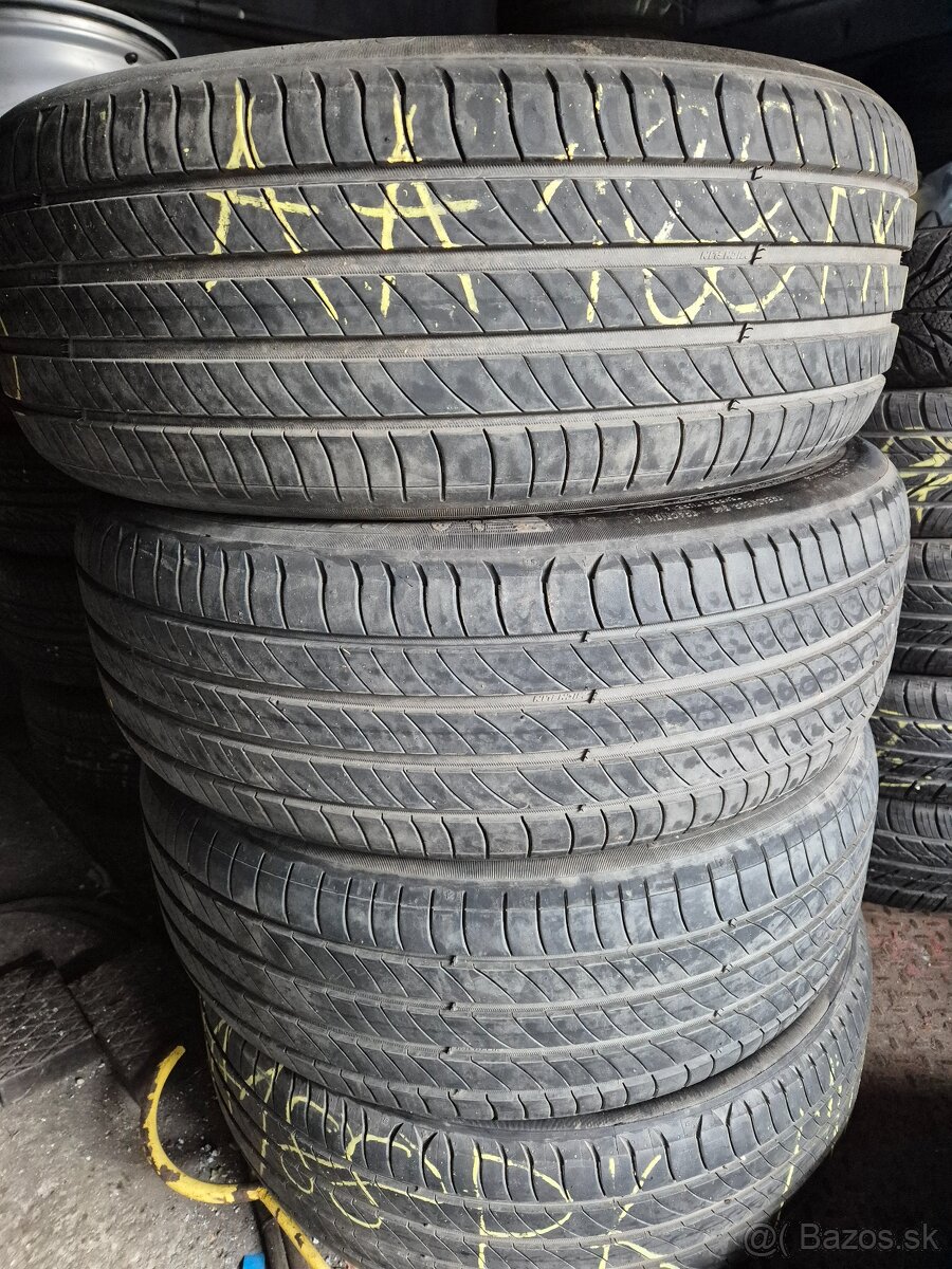 Predam letne pneu 4x 235/45R20 Michelin - 5