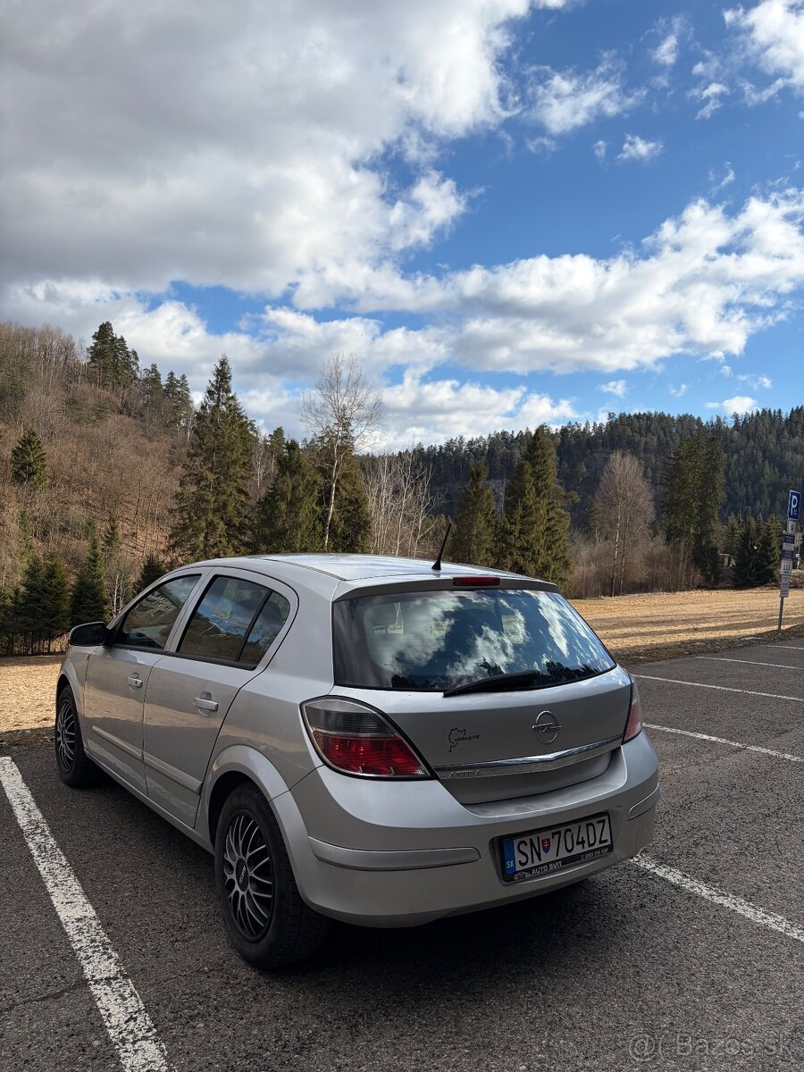 Opel Astra H 2007 1.4 EcoTec 66kW - 5