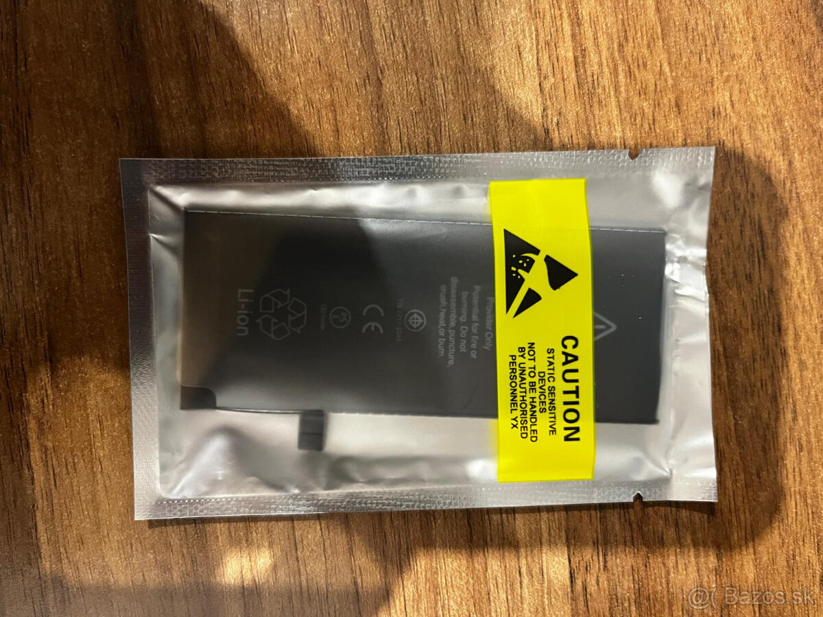 Náhradný displey + batéria iPhone 8 - 5