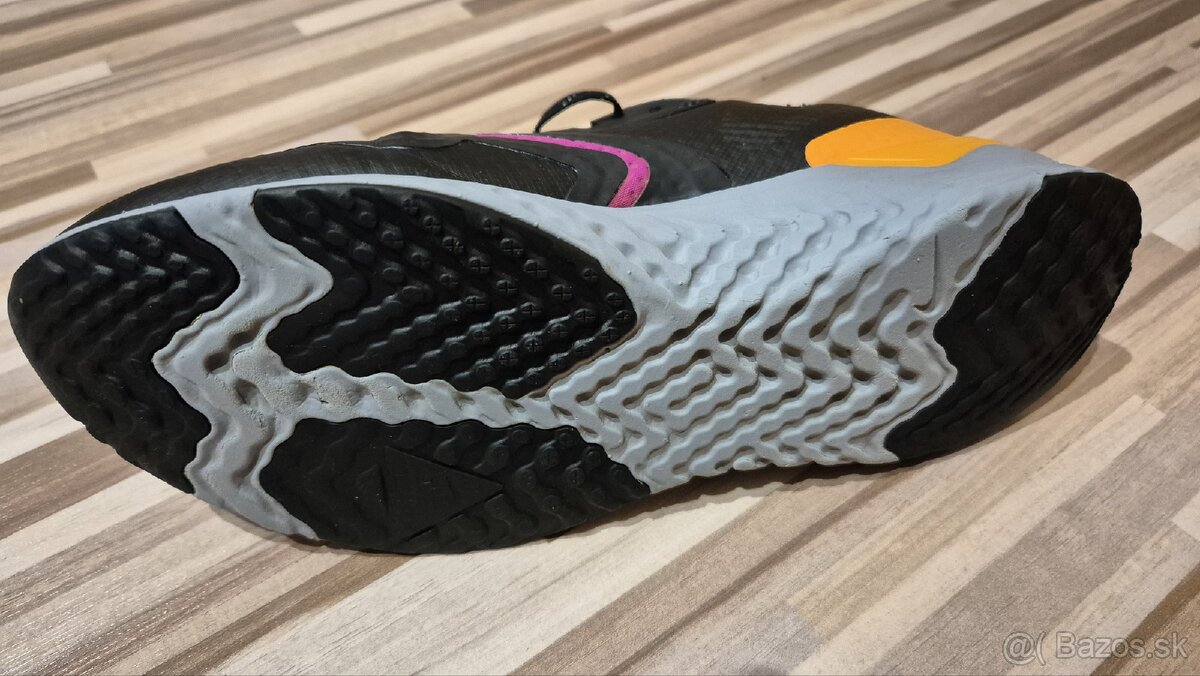 Bežecké topánky Nike WMNS ODYSSEY REACT 2 SHIELD - 5