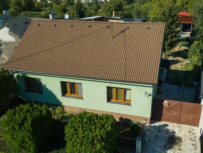 Zrekonštruovaný rodinný dom, 1765m2 pozemok, Očkov - 5