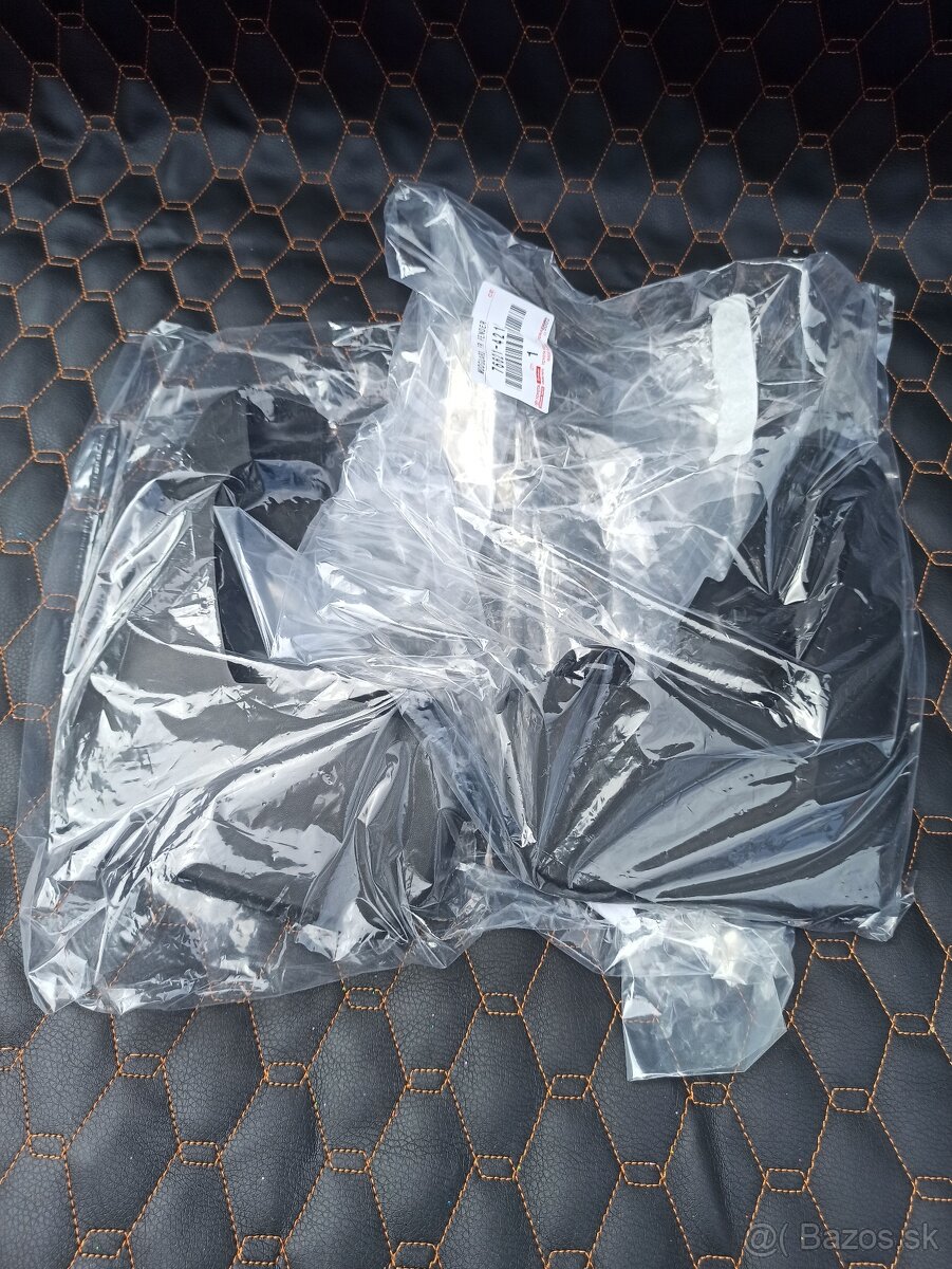 Sada zásteriek OEM Toyota RAV4 V - 5