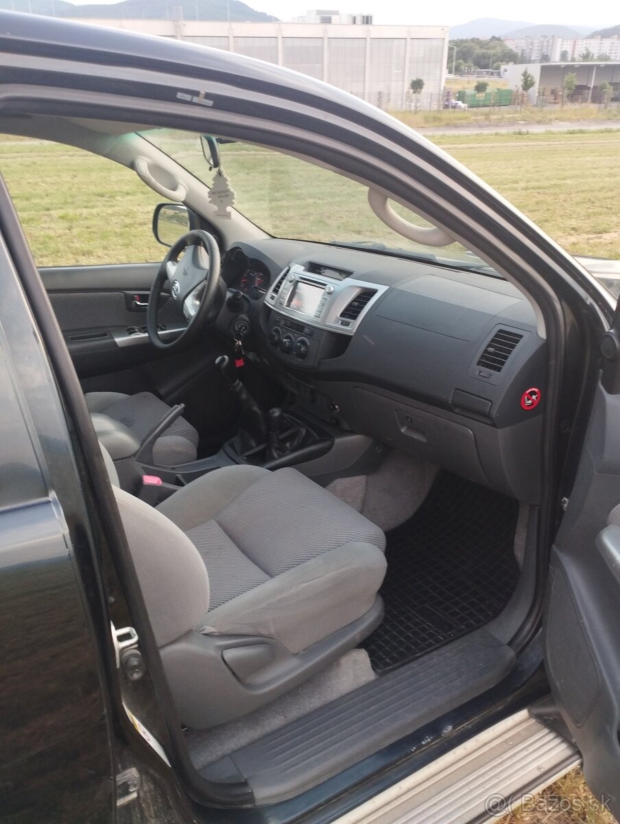 Toyota Hilux 2.5D-4D 4x4,106kw,Odpočet DPH