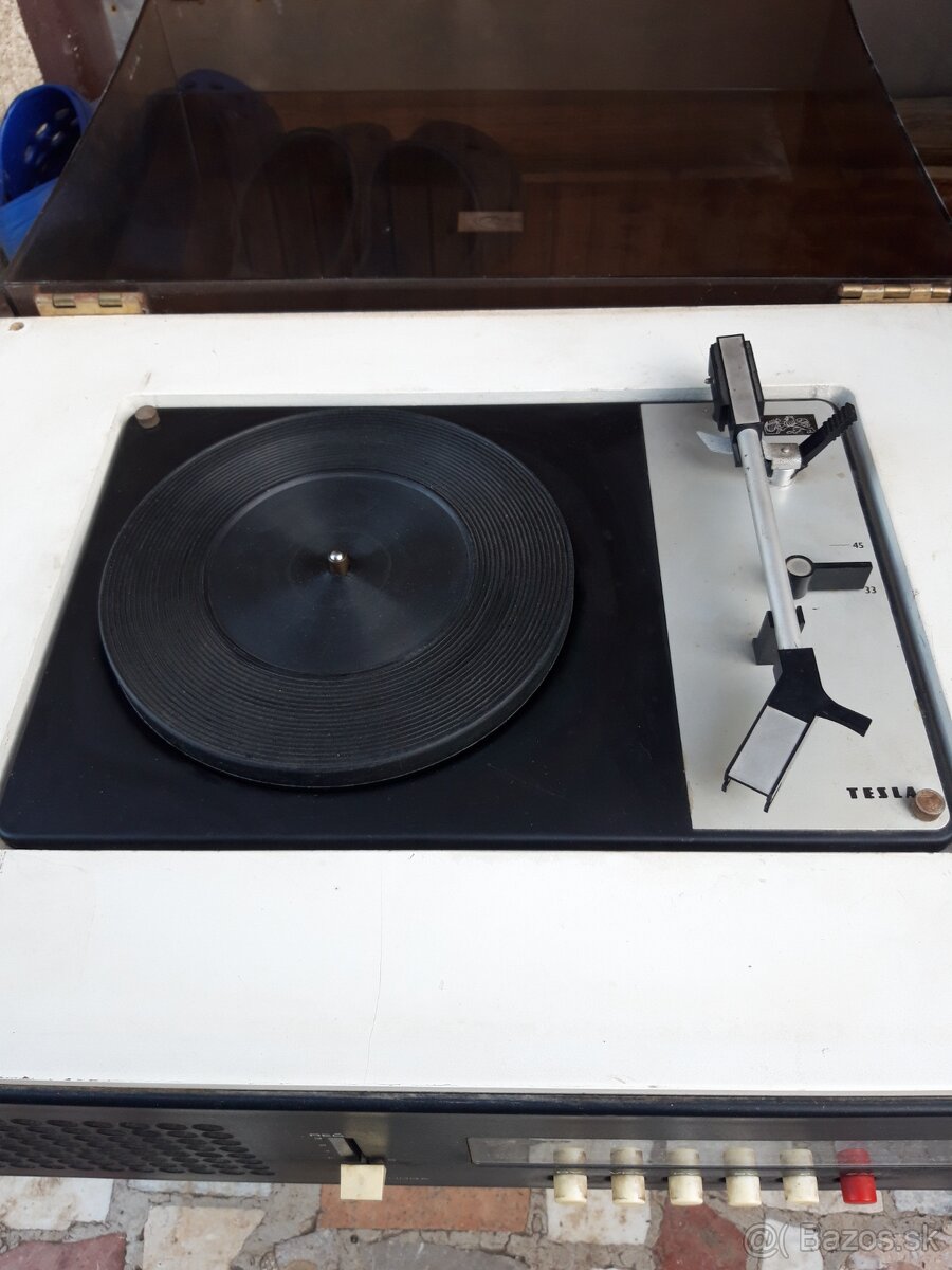 Gramorádio Tesla Romeo 1029A - 5