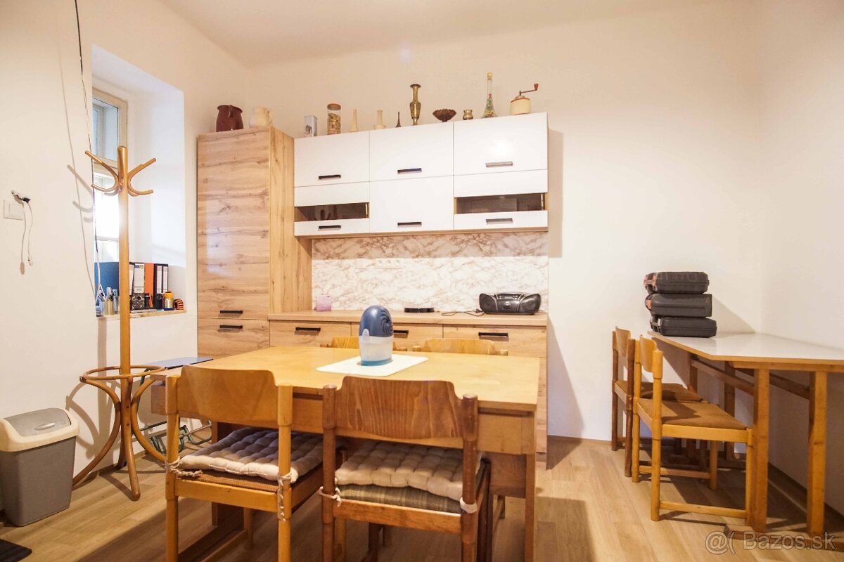 Rodinný dom s garážou na ul. Pod kopcom, Nové Zámky, 649m2 - 5