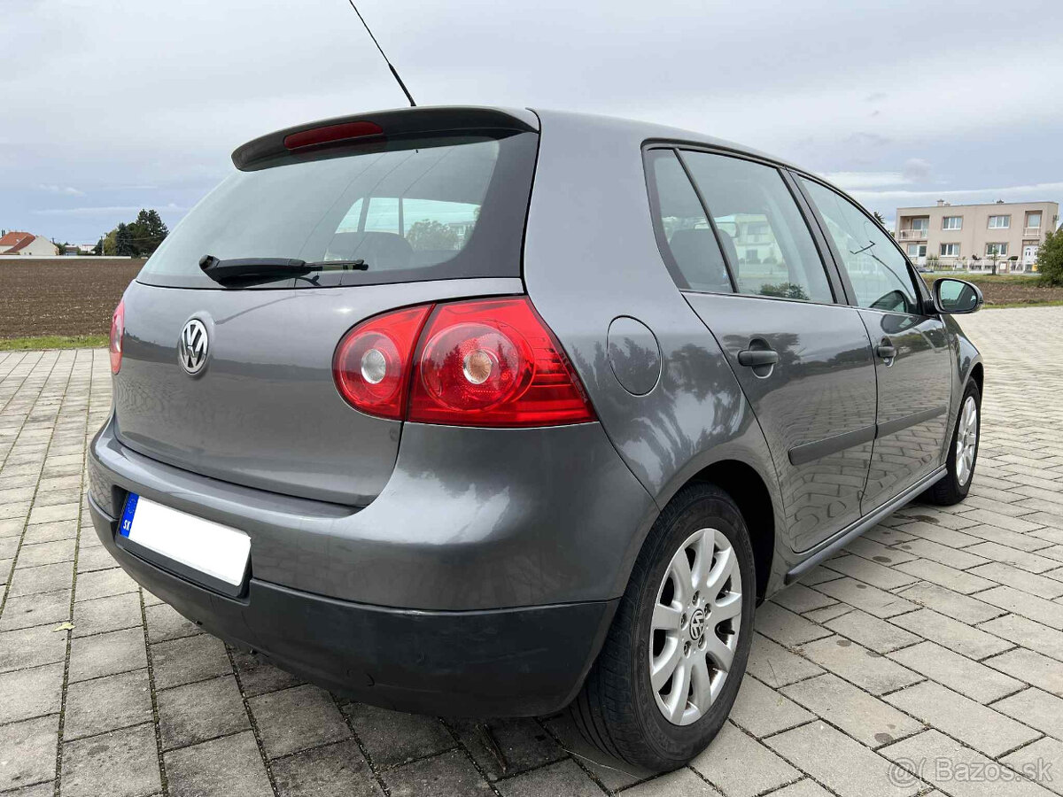 Volksvagen Golf 5 - 5
