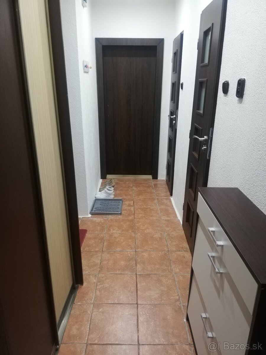 Dlhodobý prenájom 2-izb. byt s balkónom - 5