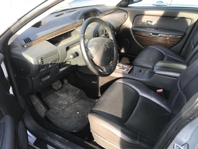 Predám Citroen C 6 2,7 Hd i Strieborný - 5