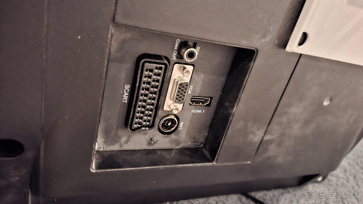 STARSI televizor s DVD a USB - 5