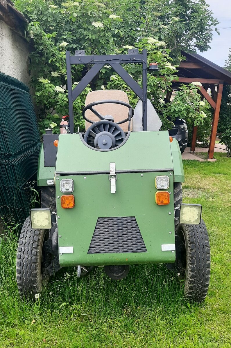 Traktor, malotraktor s pluhom - 5