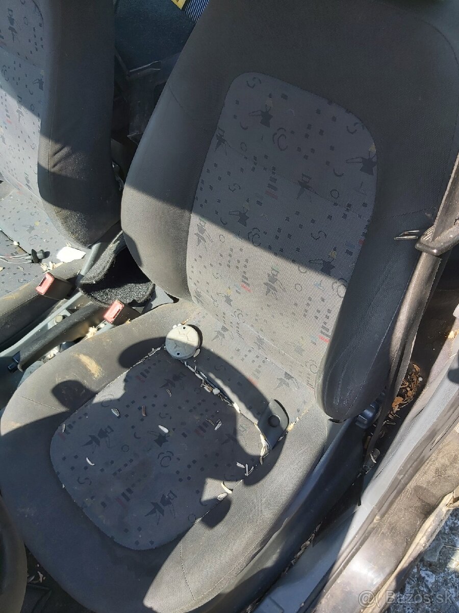 Rozpredám na diely škoda fabia 1 1.4 benzin - 5