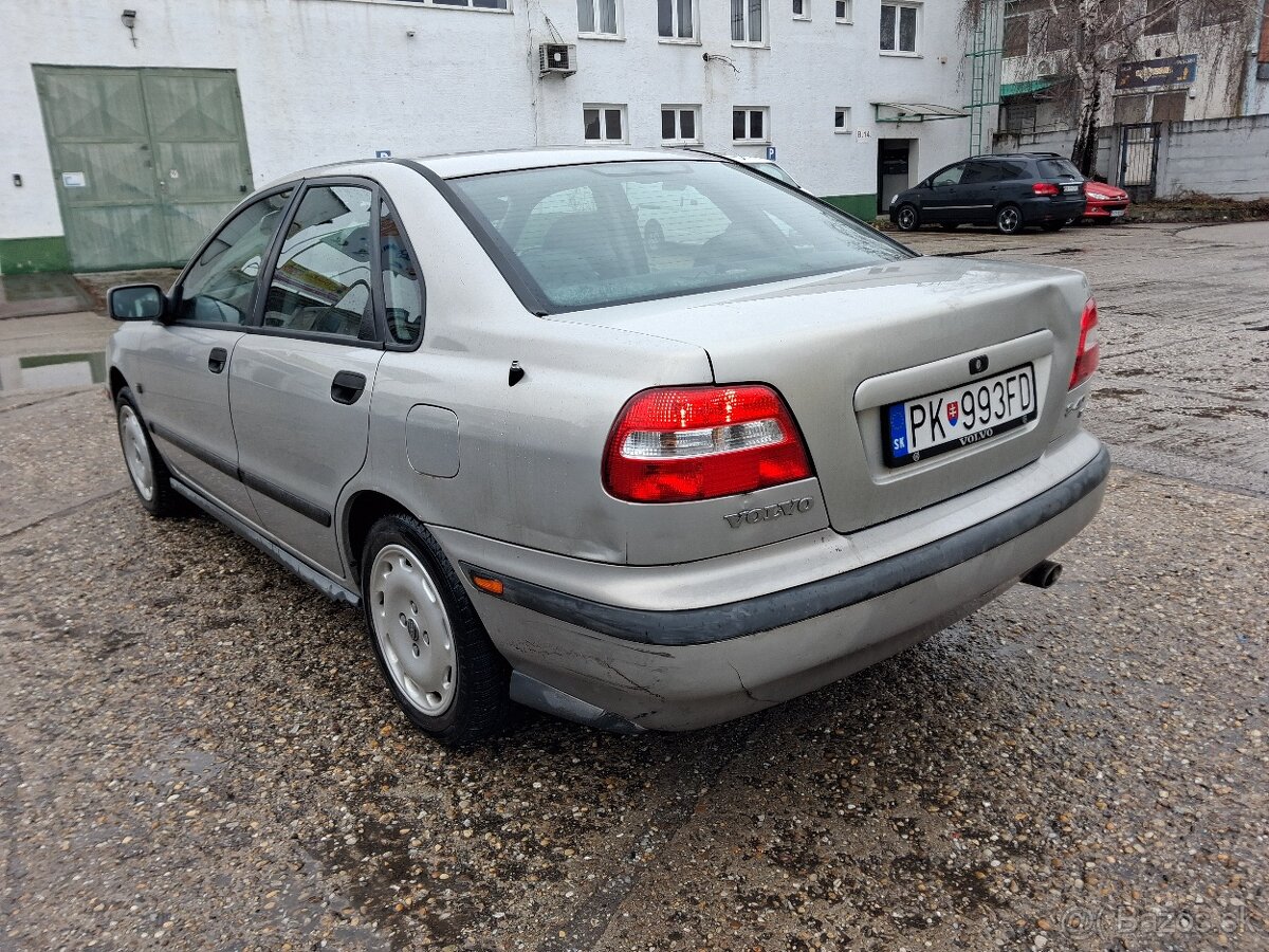 Predam volvo s40 - 5