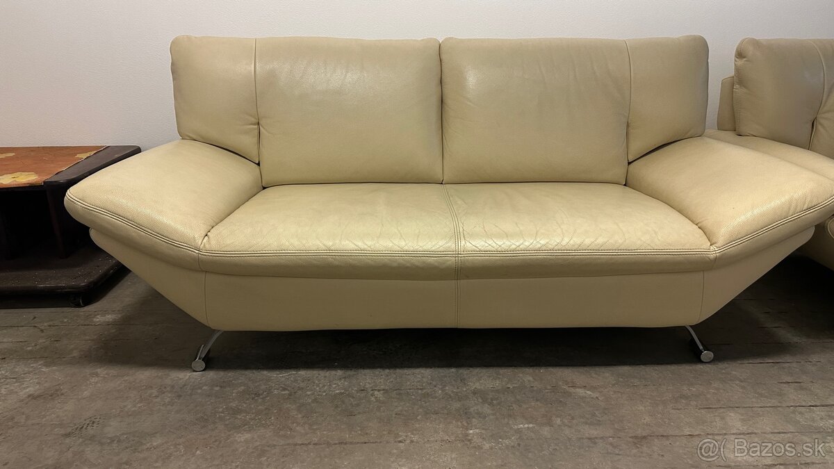 Bledá kožená sedačka 2+3 - 5