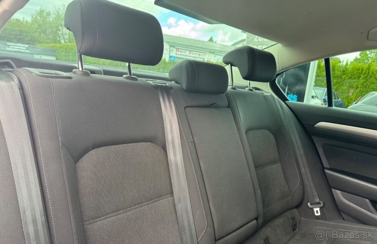 Volkswagen Passat - 5