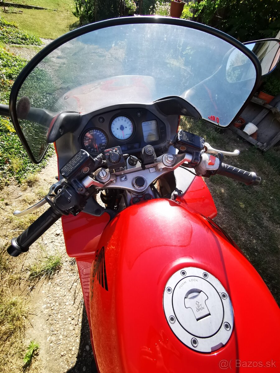 Honda VFR 800