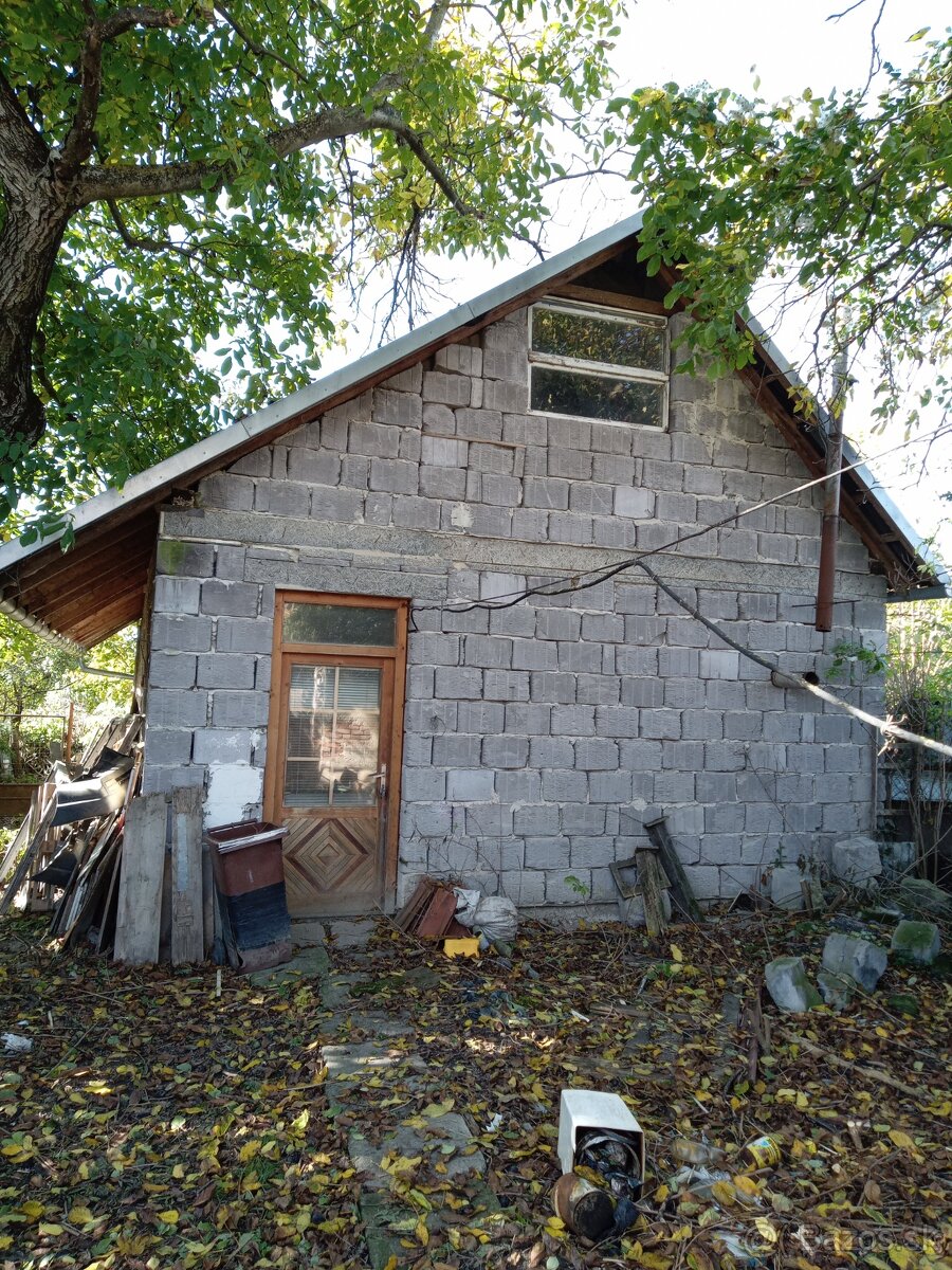 Rodinný dom Pavlovce nad Uhom - 5