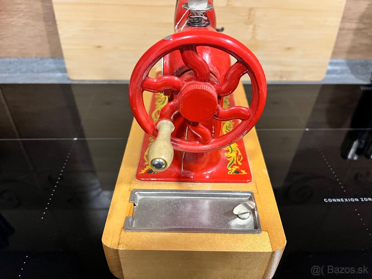 Vintage detský šijaci stroj - 5