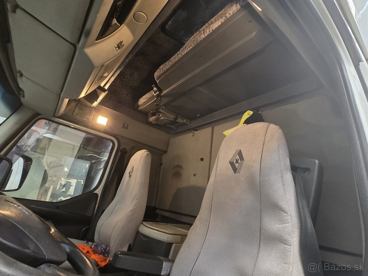 Predám Renault Midlum - 5