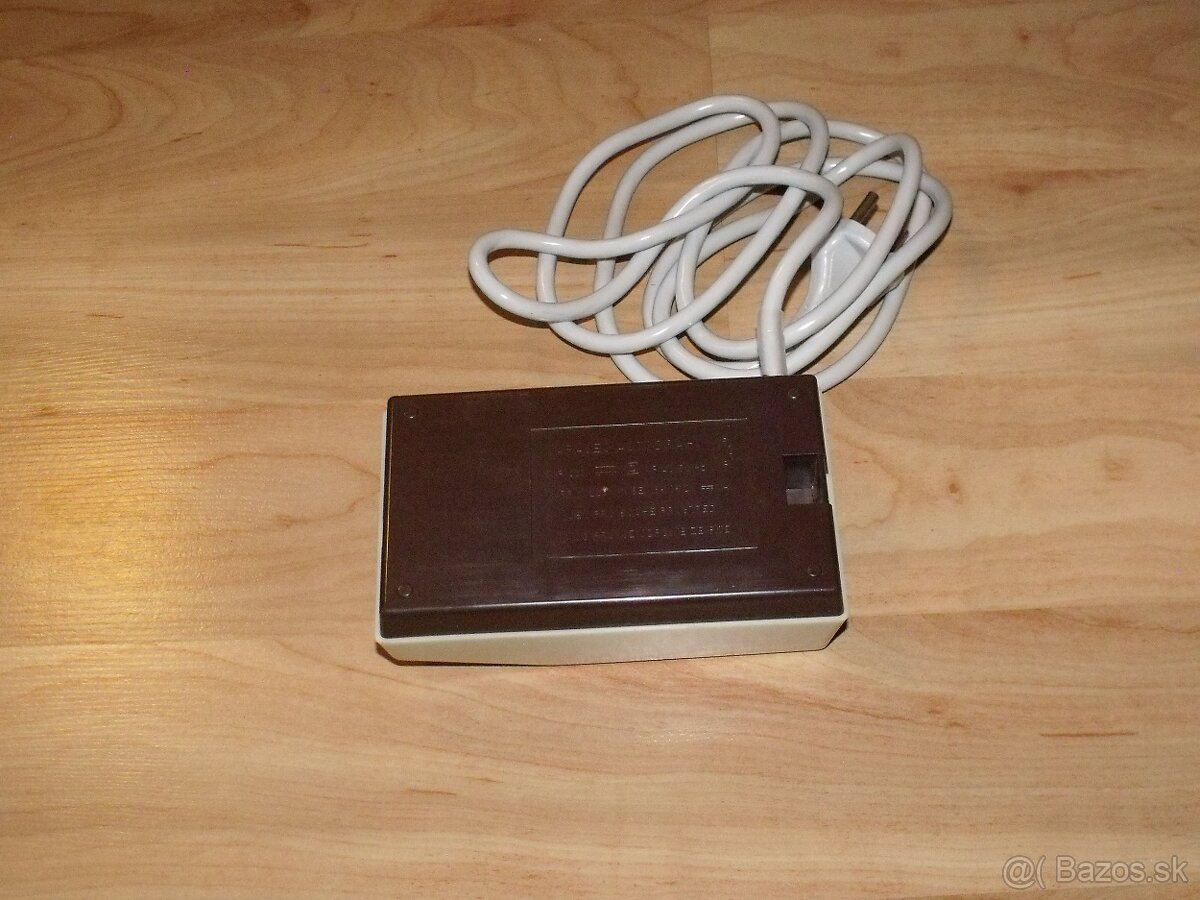 Napájač autodráhy ITES typ 333 - 5