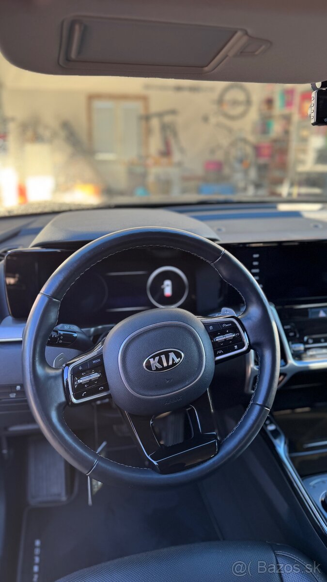 7/2021 Kia Sorento 1,6 benzín Hev Platinum 7 miestne SUV - 5