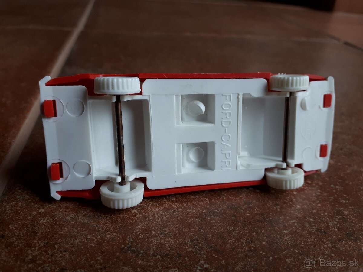 Stara hracka - Stare auto: Ford Capri od Smer - 5