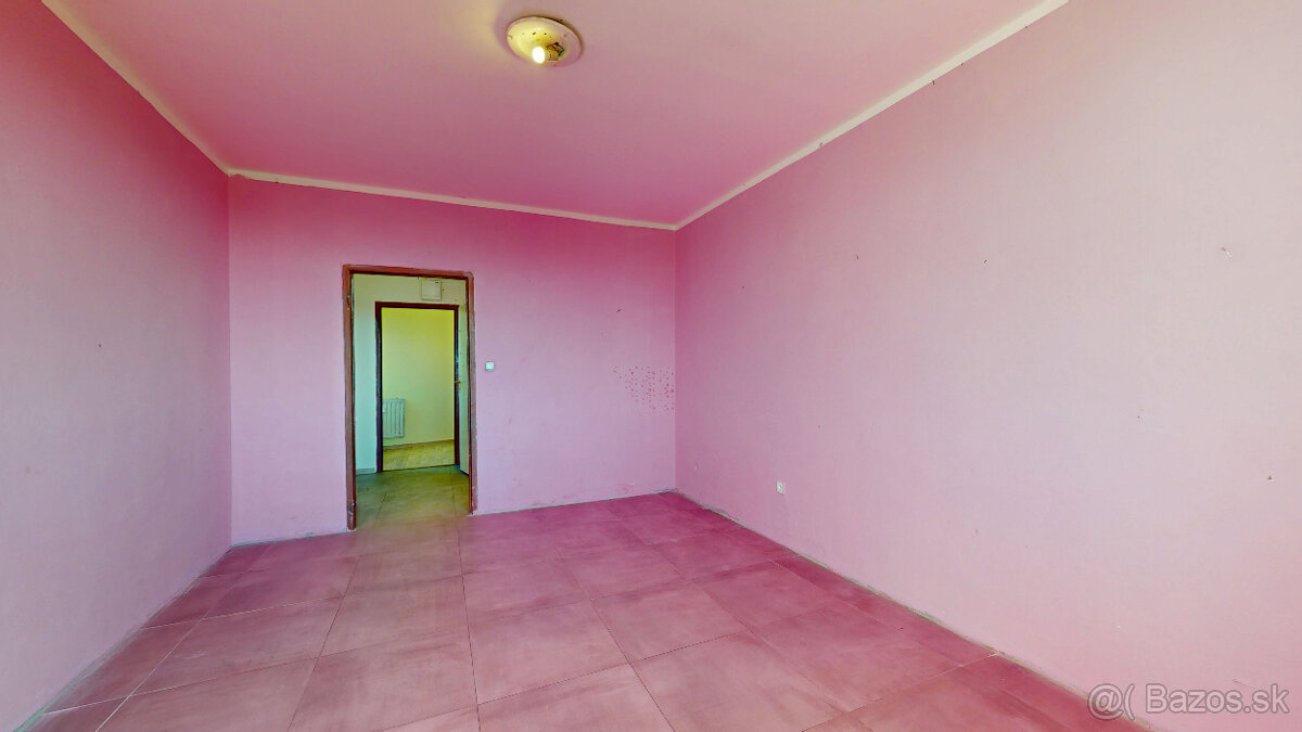 1 - IZBOVÝ PANELOVÝ BYT S LOGGIOU - 5