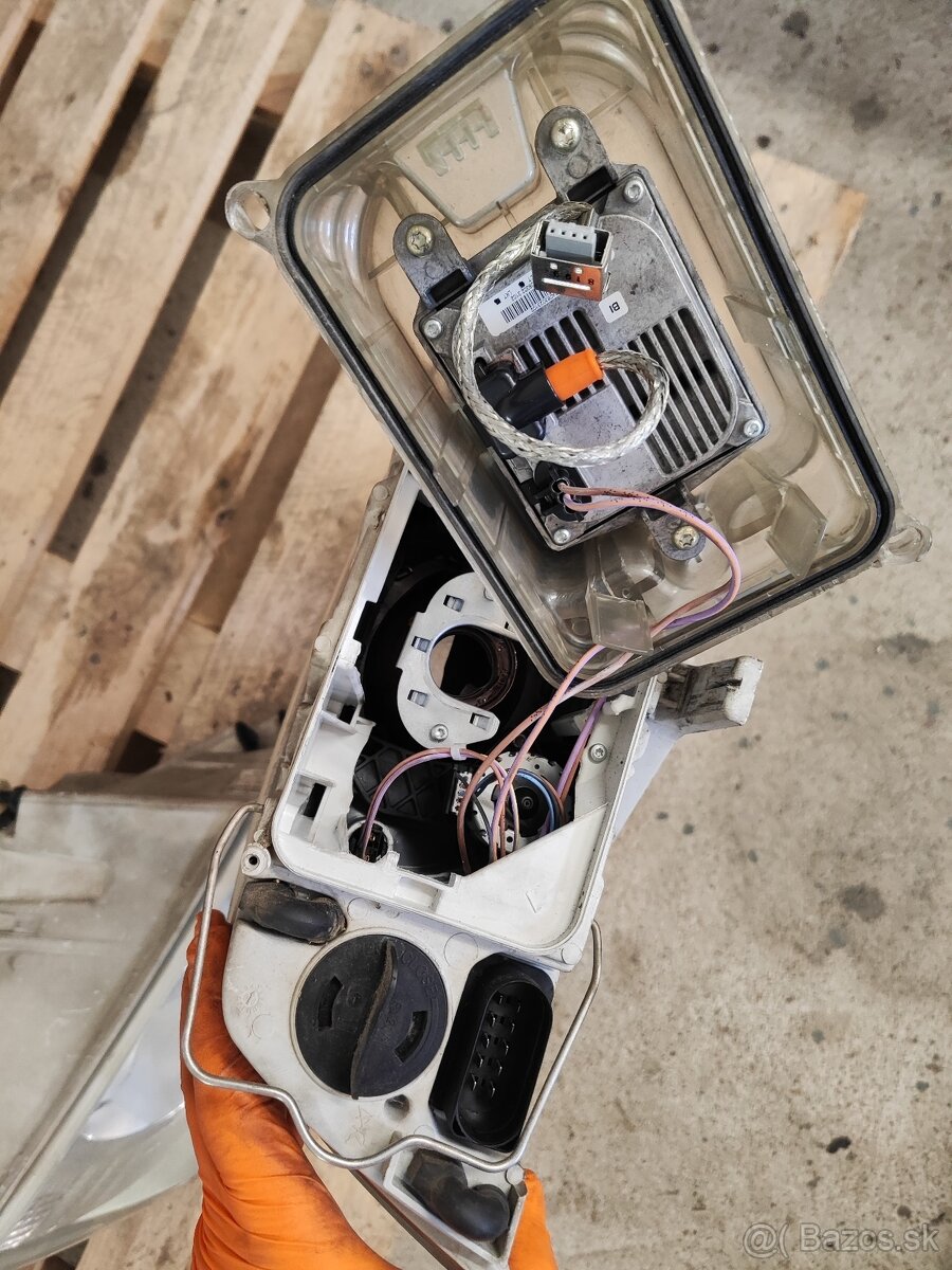 Svetlá Octavia 2 xenón - 5