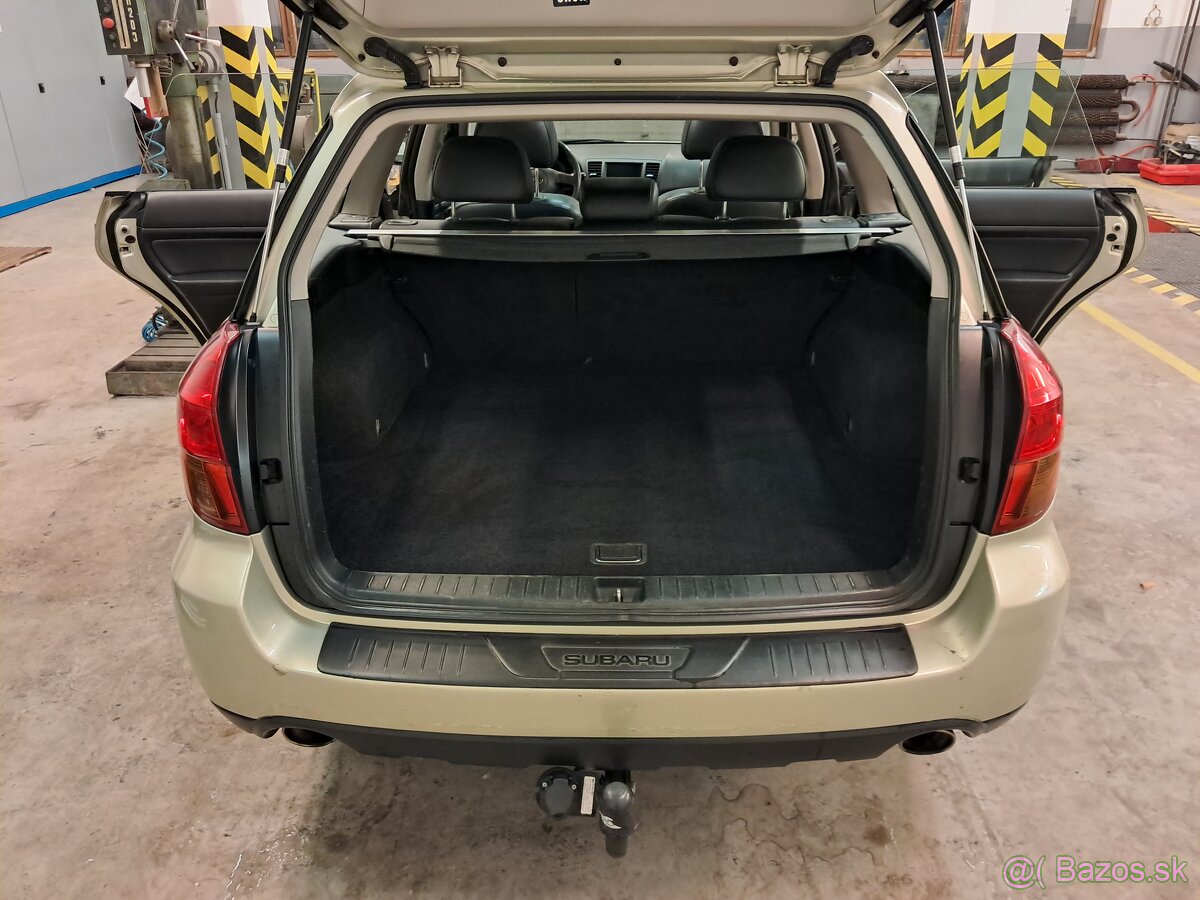 Subaru Outback 2.5 - 5