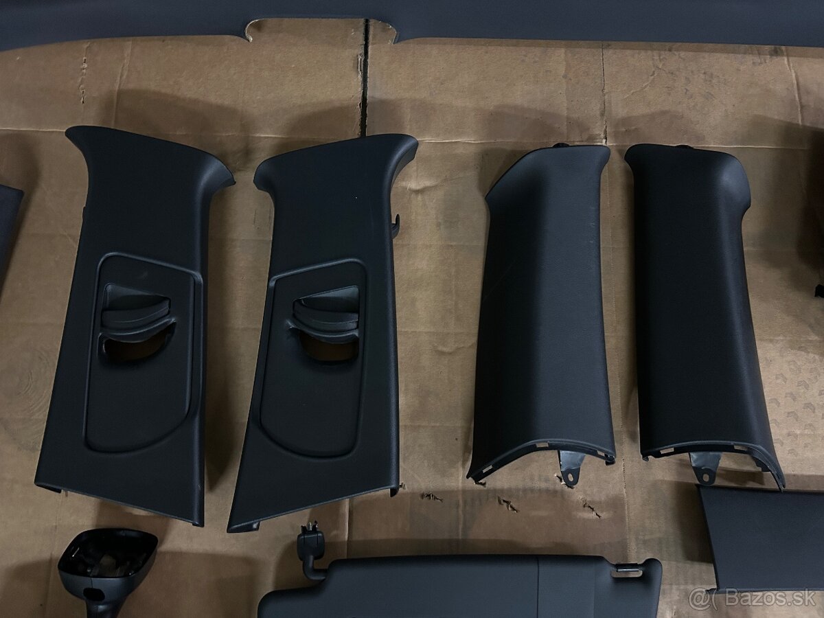 Čierna stropnica + stĺpiky Octavia 2 RS Combi - 5