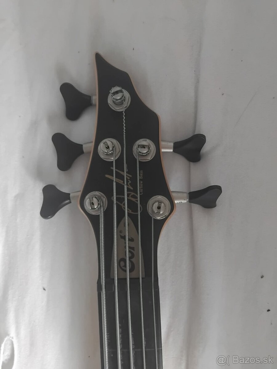 basgitara Cort curbow 5 fretless - 5