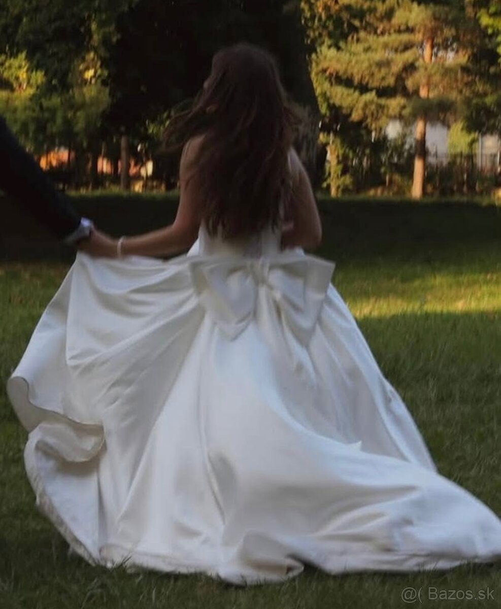 Saténové snehovobiele svadobné šaty - 5