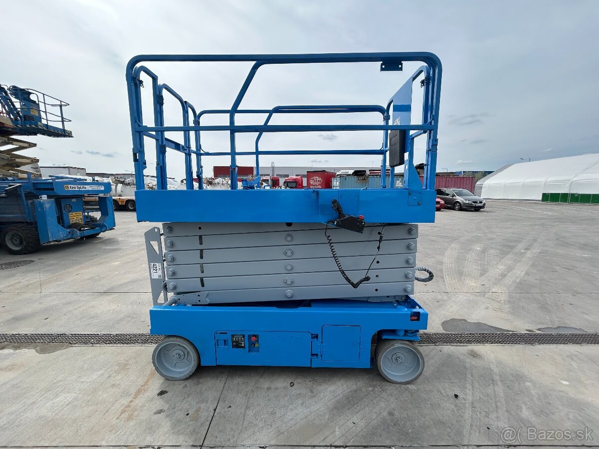 Nožnicová pracovná plošina batériová Genie GS4047 - 5