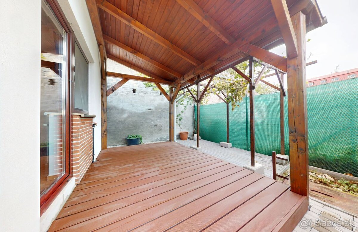 Rodinný dom s 2 bytovými jednotkami - 5