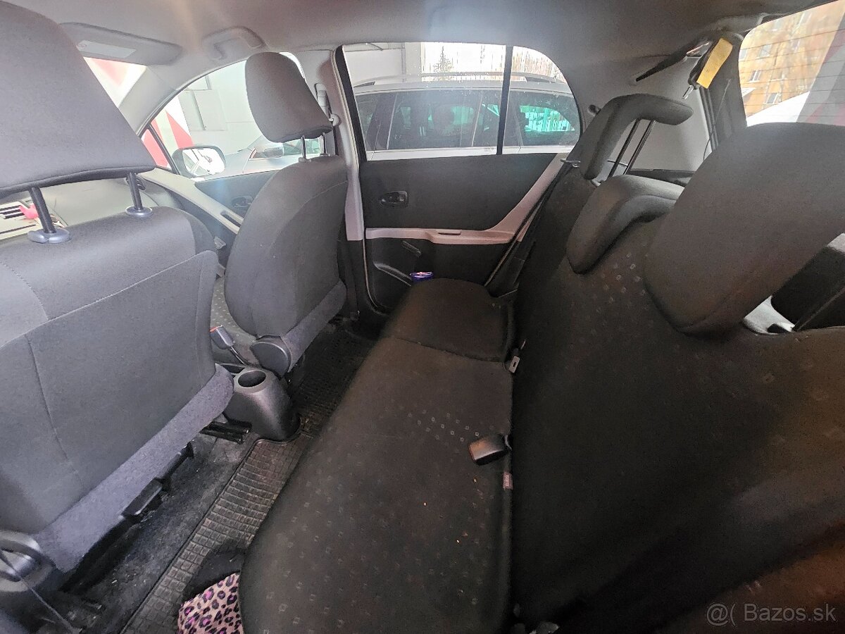 Toyota Yaris - 5
