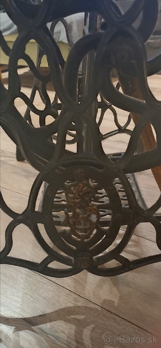 SINGER-podstavec zo šijacieho stroja - 5