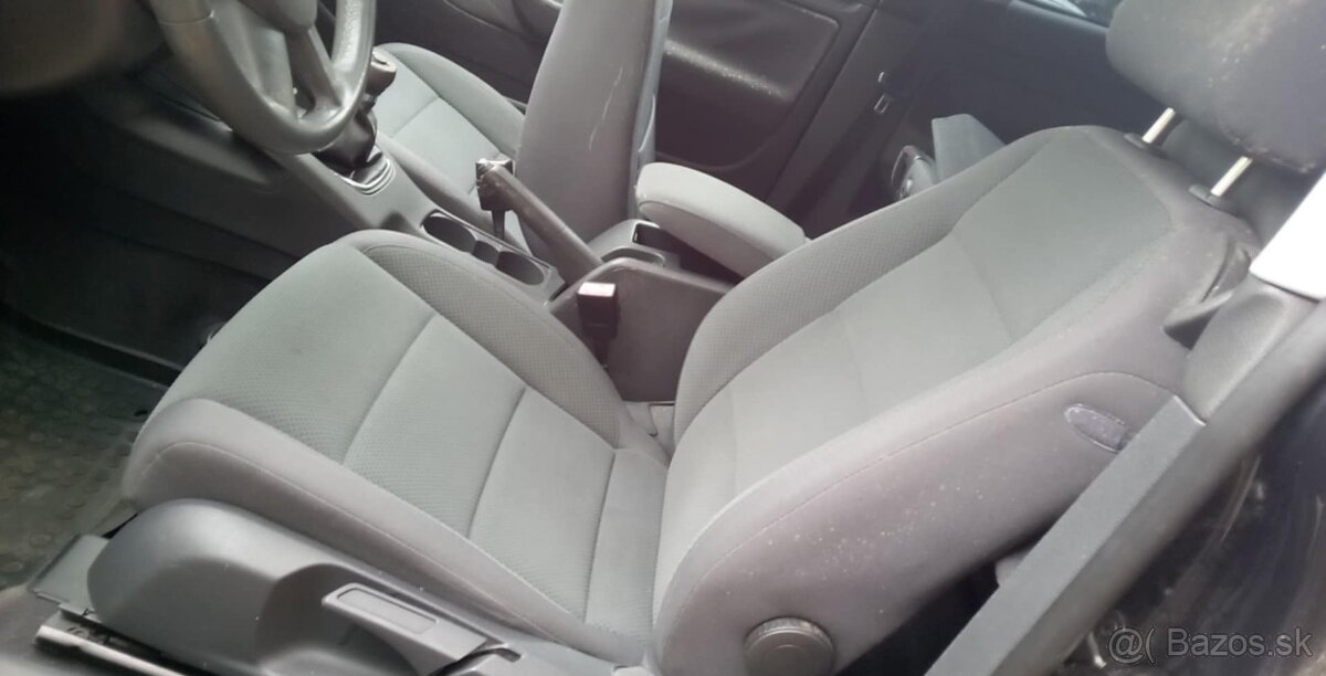 Volkswagen Golf V 1,4i 66kw - 5