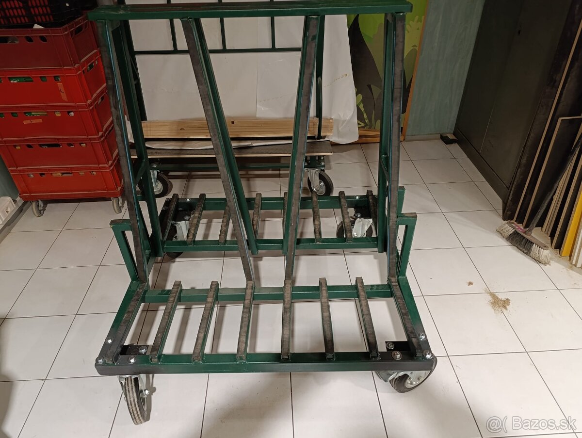 Predam vozika na velkoplosny material. - 5