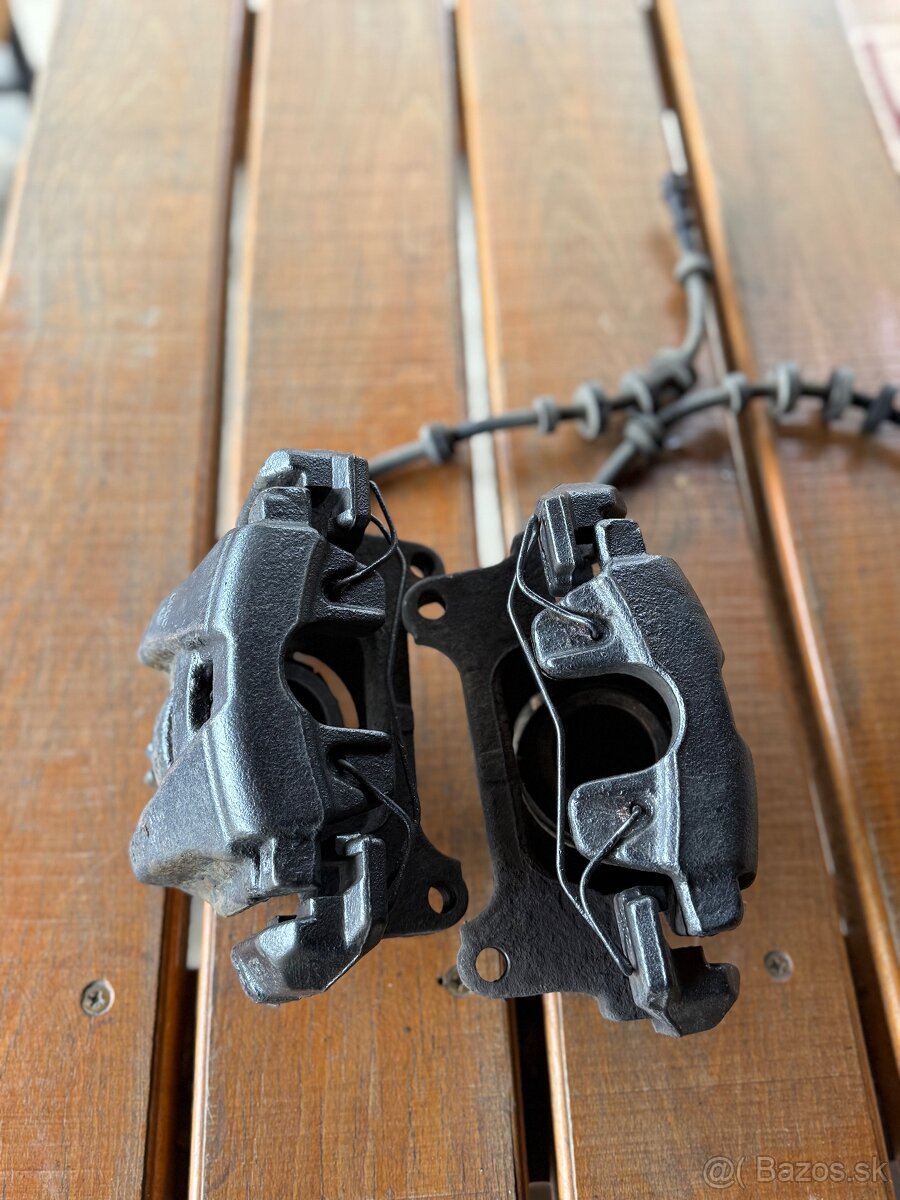 Audi a4 b8 brzdovy strmen 312 - 5