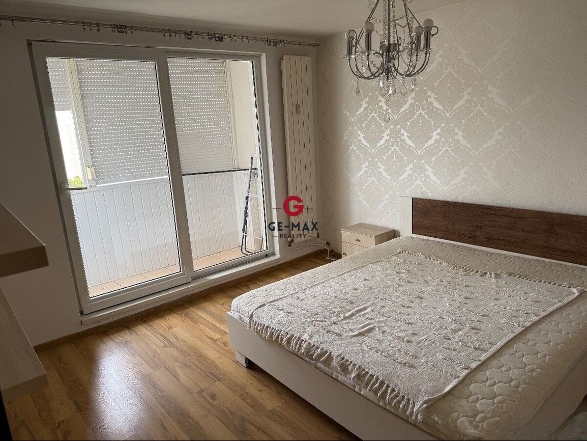 Na predaj: Priestranný 3izbový byt na predaj- Východ - 5