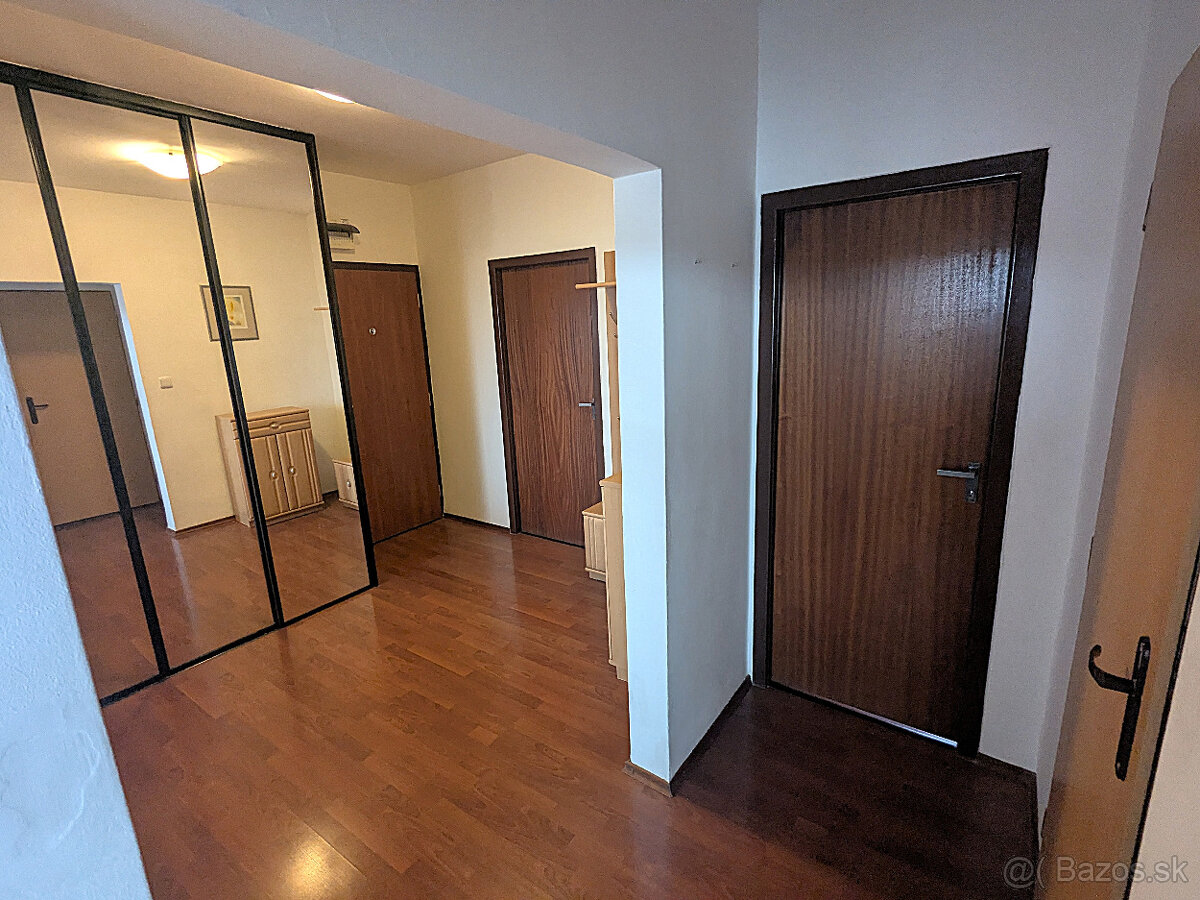 3 i. Ľubovnianska, Petržalka, blízko Draždiaku, OV, 73m2,Lo - 5