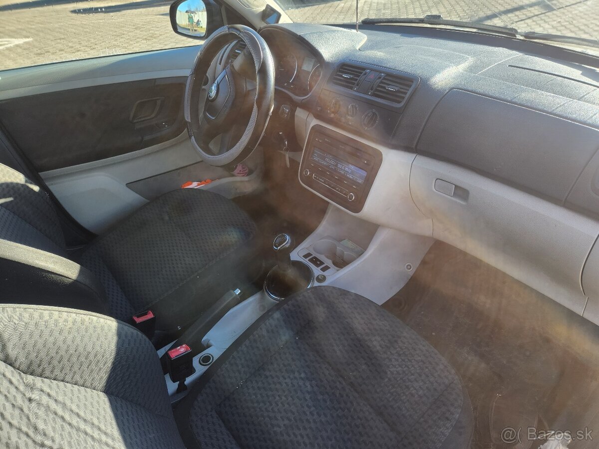 Predam škodu fabia 1.6tdi 66kw kombi - 5